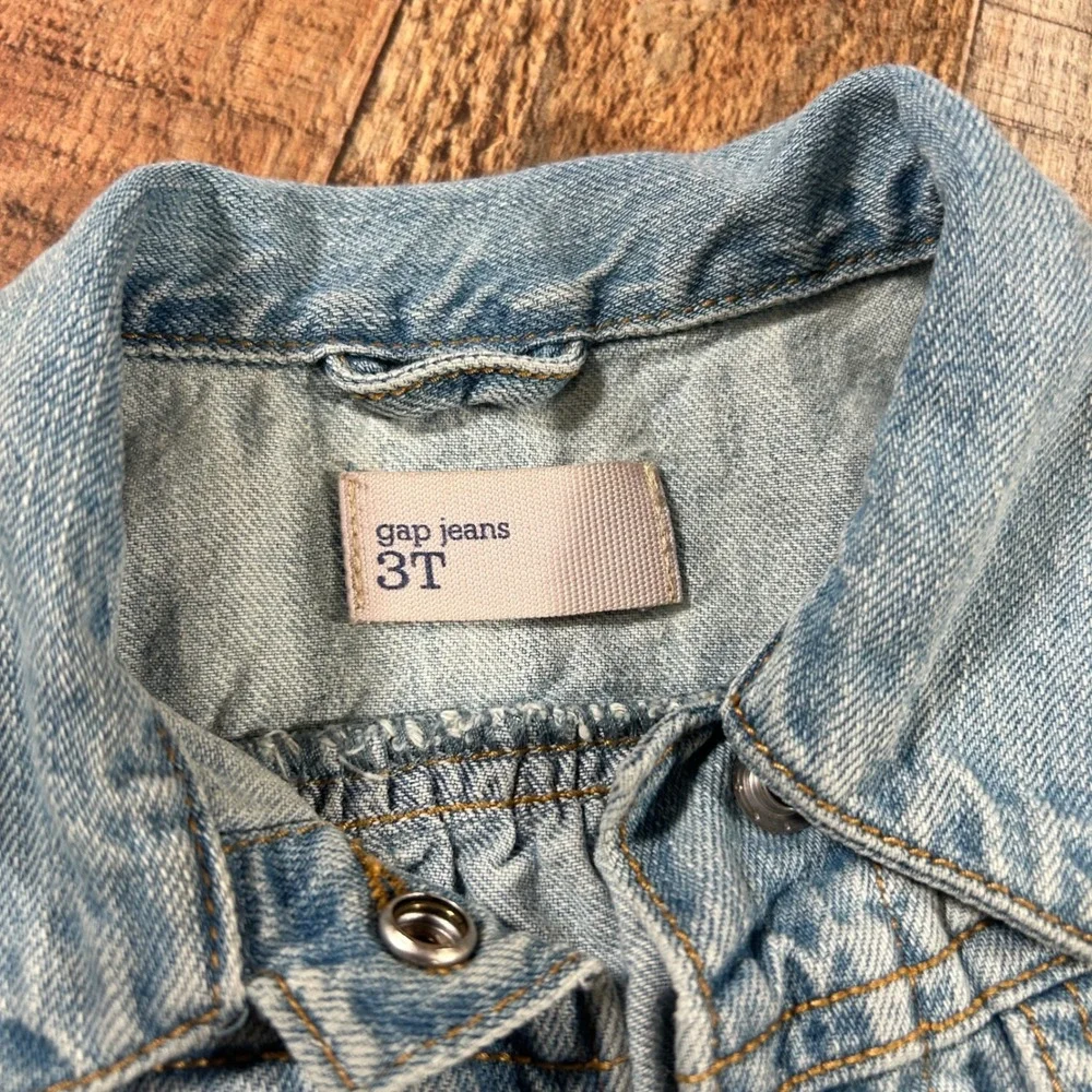 Gap Kids Light Wash Denim Jacket 3T Embroidered Flower Bee Puff Sleeve Boho Coat